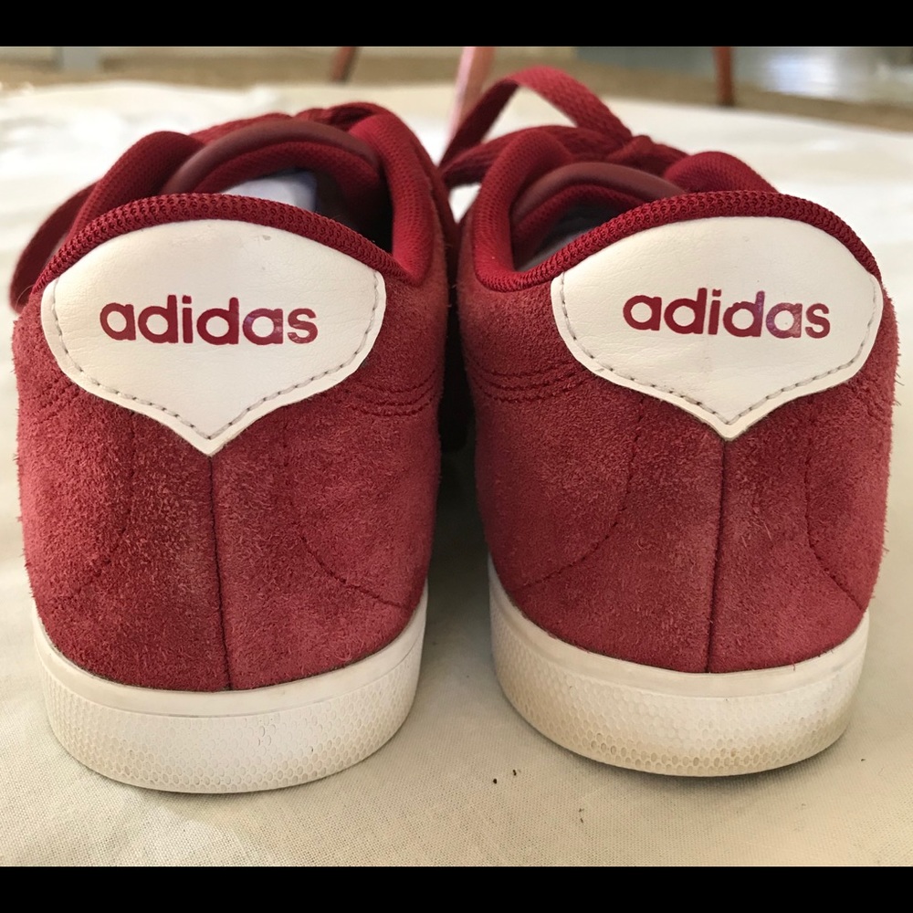 Vintage style Adidas tennis shoes - Picture 2 of 4